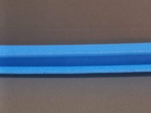 cantonera de foam en "U" 30x30mm x 2 metros de longitud color azul